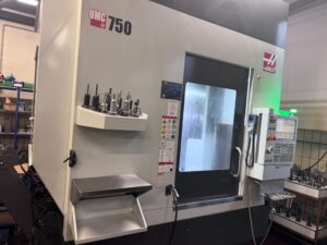 Bearbeitungszentrum – universal UMC-750