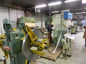 LVD punchpress + rollformingStocknummer: O.09 7275Hauptkategorie: [O] Abkantpressen, Walzmaschinen, Richtmaschinen, Lasermaschinen und Brennschneidmaschinen, Stanzmaschinen & ProfilierungsanlagenUnterkategorie: [O.09] Richtmaschinen fur aufwickelhaspelnMarkenname: Dimeco decoil./ straight » Fragen Sie ein individuelles Angebot