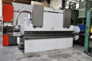 120 ton x 3600 mmStocknummer: O.01 8351Hauptkategorie: [O] Abkantpressen, Walzmaschinen, Richtmaschinen, Lasermaschinen und Brennschneidmaschinen, Stanzmaschinen & ProfilierungsanlagenUnterkategorie: [O.01] Hydraulische AbkantpressenMarkenname: Ermak » Fragen Sie ein individuelles Angebot