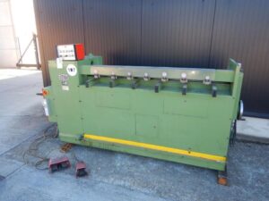 Reflector Slip Bending Roll CNCStocknummer: O.06 9574Hauptkategorie: [O] Abkantpressen, Walzmaschinen, Richtmaschinen, Lasermaschinen und Brennschneidmaschinen, Stanzmaschinen & ProfilierungsanlagenUnterkategorie: [O.06] RundbiegemaschinenMarkenname: Fasti Schröder » Fragen Sie ein individuelles Angebot
