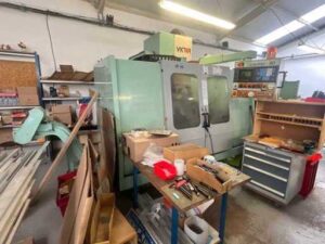 VICTOR VCENTER-80 CNC Vertikales Bearbeitungszentrum