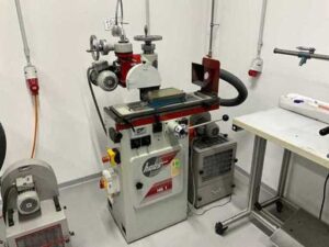 - HS 1 - Werkzeugschleifmaschine - 1997