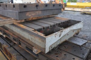 4800 x 1400 x 250 mmStocknummer: T.06 7461Hauptkategorie: [T] Abwickelmaschinen, Richtmaschinen, Verlashplatten & SchweissapparatenUnterkategorie: [T.06] Schweisstische & -plattenMarkenname: Floorplate » Fragen Sie ein individuelles Angebot