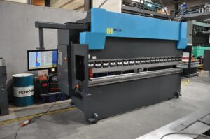 ERM 225 ton x 4300 mm CNCStocknummer: O.01 9984Hauptkategorie: [O] Abkantpressen, Walzmaschinen, Richtmaschinen, Lasermaschinen und Brennschneidmaschinen, Stanzmaschinen & ProfilierungsanlagenUnterkategorie: [O.01] Hydraulische AbkantpressenMarkenname: Haco » Fragen Sie ein individuelles Angebot