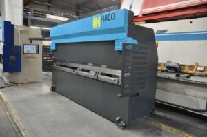 PPES 135 ton x 3600 mm CNCStocknummer: O.01 12923Hauptkategorie: [O] Abkantpressen, Walzmaschinen, Richtmaschinen, Lasermaschinen und Brennschneidmaschinen, Stanzmaschinen & ProfilierungsanlagenUnterkategorie: [O.01] Hydraulische AbkantpressenMarkenname: Haco » Fragen Sie ein individuelles Angebot