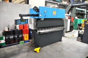 PPES 40 ton x 2100 mm CNCStocknummer: O.01 7347Hauptkategorie: [O] Abkantpressen, Walzmaschinen, Richtmaschinen, Lasermaschinen und Brennschneidmaschinen, Stanzmaschinen & ProfilierungsanlagenUnterkategorie: [O.01] Hydraulische AbkantpressenMarkenname: Haco » Fragen Sie ein individuelles Angebot