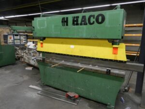 PPES 60 ton x 2600 mm CNCStocknummer: O.01 7340Hauptkategorie: [O] Abkantpressen, Walzmaschinen, Richtmaschinen, Lasermaschinen und Brennschneidmaschinen, Stanzmaschinen & ProfilierungsanlagenUnterkategorie: [O.01] Hydraulische AbkantpressenMarkenname: Haco » Fragen Sie ein individuelles Angebot