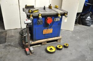 rebar bending machineStocknummer: Q.04 13100Hauptkategorie: [Q] Ziehmaschinen, Biegmaschinen & Richtmaschinen fur Rohre, Stabe, ProfileUnterkategorie: [Q.04] Richtmaschinen für Stangen und RohreMarkenname: Krupp » Fragen Sie ein individuelles Angebot