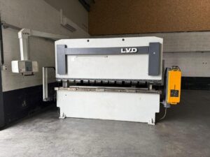 100 ton x 3100 mm NCStocknummer: O.01 15576Hauptkategorie: [O] Abkantpressen, Walzmaschinen, Richtmaschinen, Lasermaschinen und Brennschneidmaschinen, Stanzmaschinen & ProfilierungsanlagenUnterkategorie: [O.01] Hydraulische AbkantpressenMarkenname: LVD PPBL » Fragen Sie ein individuelles Angebot