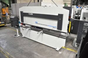 200 ton x 4100 mmStocknummer: O.01 15820Hauptkategorie: [O] Abkantpressen, Walzmaschinen, Richtmaschinen, Lasermaschinen und Brennschneidmaschinen, Stanzmaschinen & ProfilierungsanlagenUnterkategorie: [O.01] Hydraulische AbkantpressenMarkenname: LVD PPBL » Fragen Sie ein individuelles Angebot