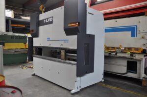 170 ton x 3100 mm CNCStocknummer: O.01 12850Hauptkategorie: [O] Abkantpressen, Walzmaschinen, Richtmaschinen, Lasermaschinen und Brennschneidmaschinen, Stanzmaschinen & ProfilierungsanlagenUnterkategorie: [O.01] Hydraulische AbkantpressenMarkenname: LVD PPEB » Fragen Sie ein individuelles Angebot