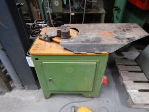 universal benderStocknummer: S.05 9437Hauptkategorie: [S] Hammer & Profiel-walzmaschinen, Randelmaschinen & BoerdelmaschinenUnterkategorie: [S.05] Hor+Vert profilmaschinen, ringwalzmaschinen & Boerdelmaschinen & RandelmaschinenMarkenname: Omes P20 » Fragen Sie ein individuelles Angebot