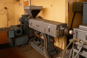 Ø 81 mmStocknummer: Z.10a 6350Hauptkategorie: [Z] Komplettes installationen / Transportmitteln, rollbruecken & hebezeuge / Kompressoren & aggregaten / Warmeluft heitzungUnterkategorie: [Z.10a] Kunstoff extrusionstrasseMarkenname: Samafor » Fragen Sie ein individuelles Angebot