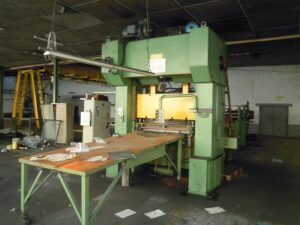 250 T + decoiler/slitting/feeder/cut to lengthStocknummer: N.06 6803Hauptkategorie: [N] Pressen mit Mechanischem AntriebUnterkategorie: [N.06] Zweistander exzenterpressenMarkenname: Schalch » Fragen Sie ein individuelles Angebot
