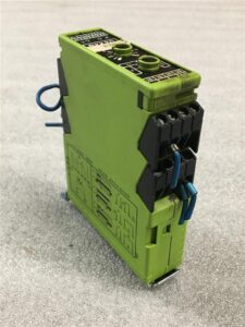 B2X20 Time RelaisStocknummer: ZZ.48 15228Hauptkategorie: [ZZ] Elektronische TeileUnterkategorie: [ZZ.48] TelemecaniqueMarkenname: Telemecanique » Fragen Sie ein individuelles Angebot