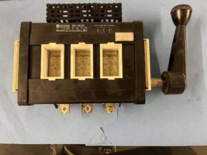 DK1-HC23Stocknummer: ZZ.48 15790Hauptkategorie: [ZZ] Elektronische TeileUnterkategorie: [ZZ.48] TelemecaniqueMarkenname: Telemecanique » Fragen Sie ein individuelles Angebot
